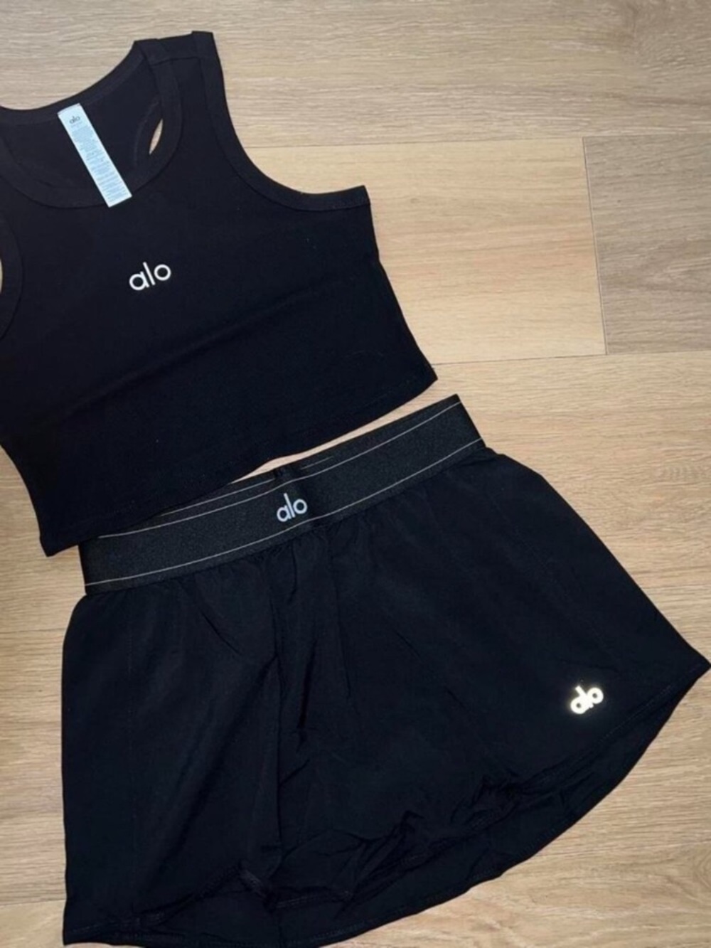 ALO Yoga Black Crop Tank & Athletic Skirt Set - Picture 4 of 5
